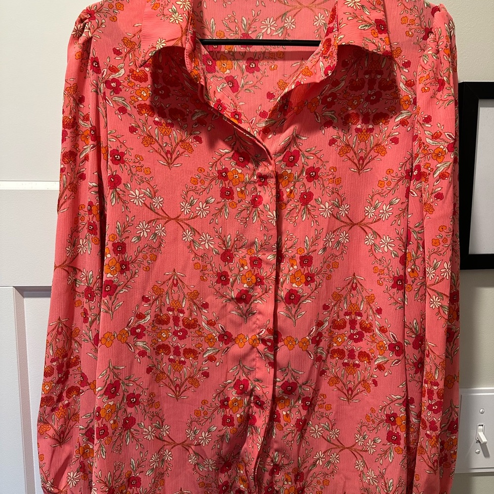 Floral Pink Button-Up Women's Top - Picture 2 of 6